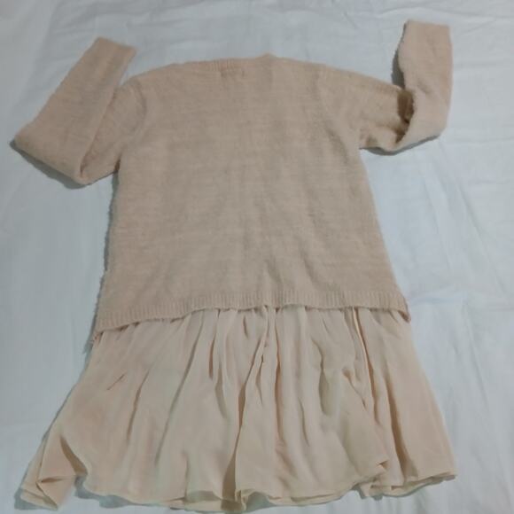 Altar’d State Med Blush Crochet Lace Hem w/ Blouse Underlay long-Sleeved Sweater - Picture 8 of 14